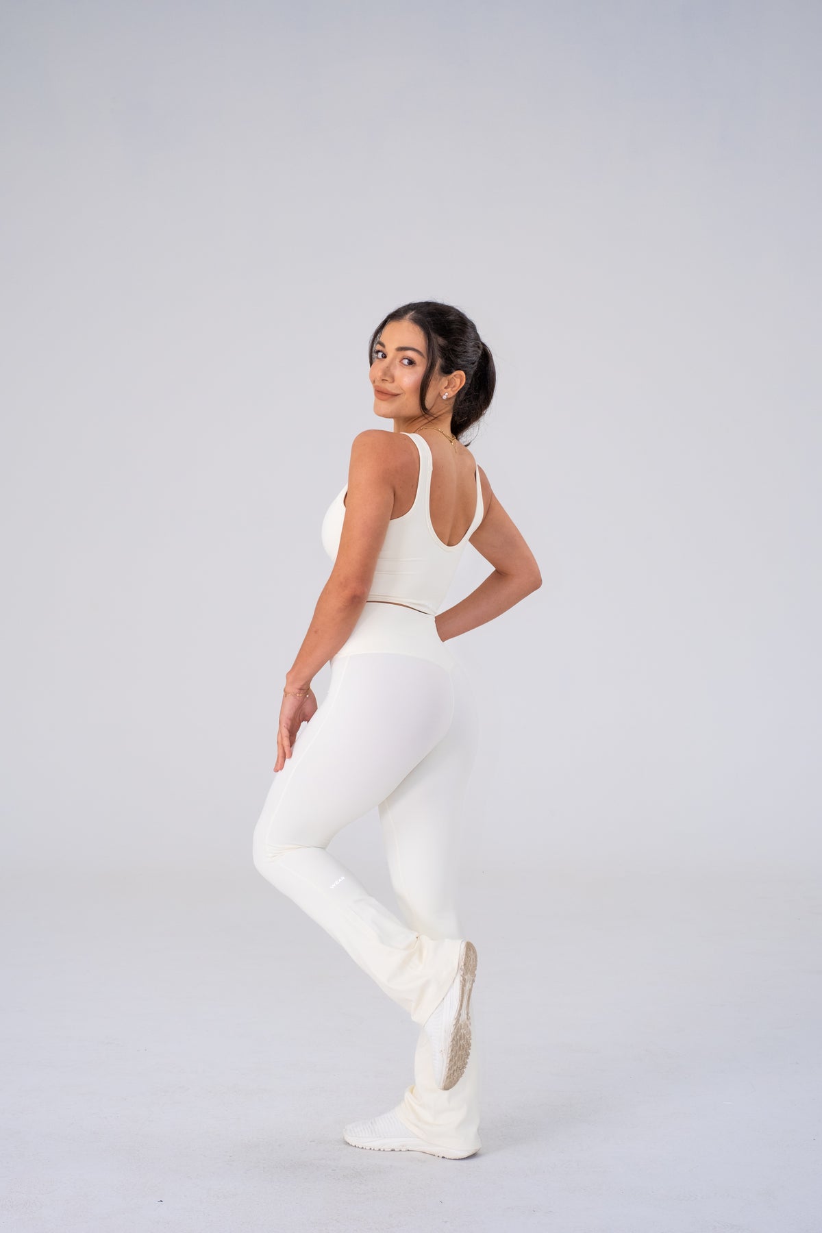 CONTOUR SUPPORT BRA