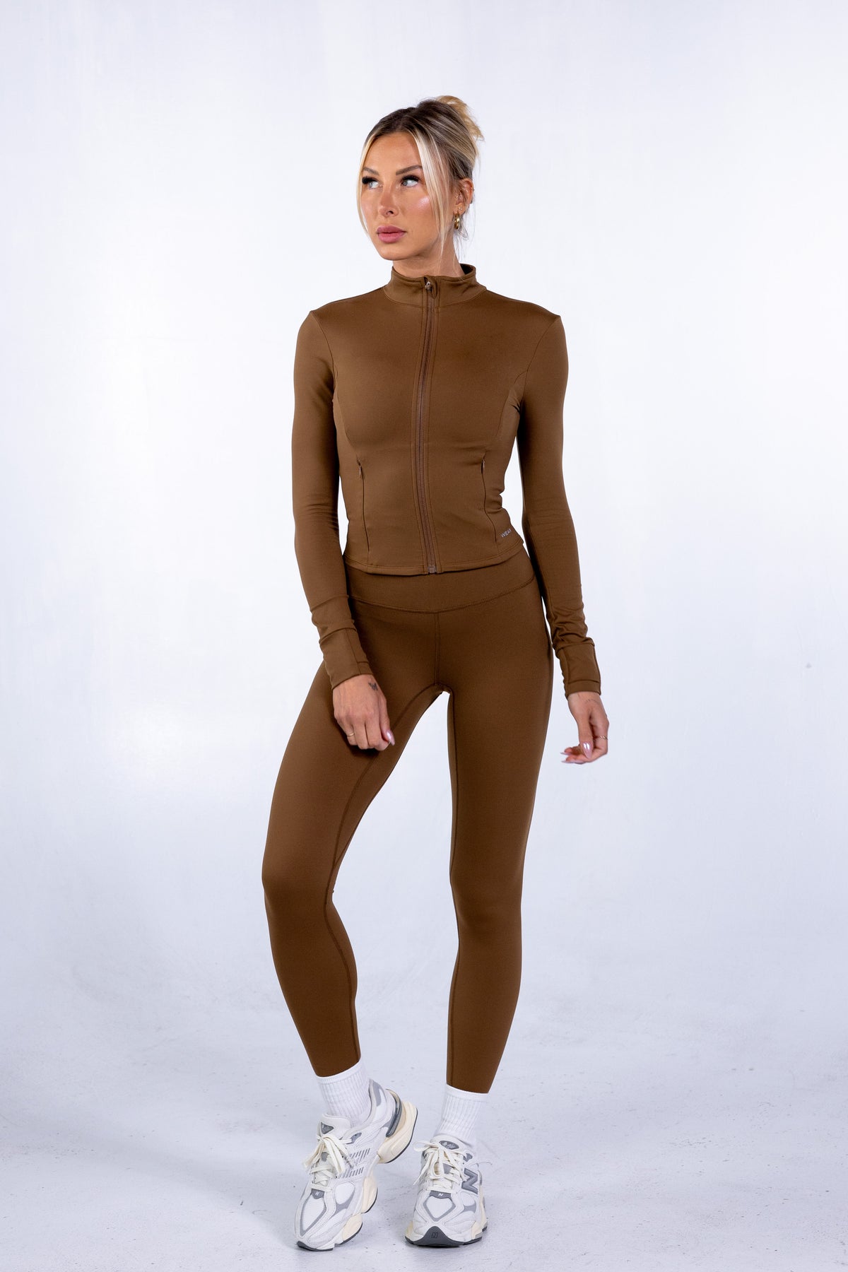 Wear Active active wear crop jacket brown